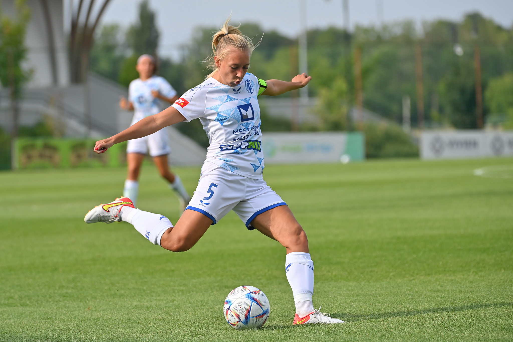 A kapitány is piros-fehér-zöldbe bújhat