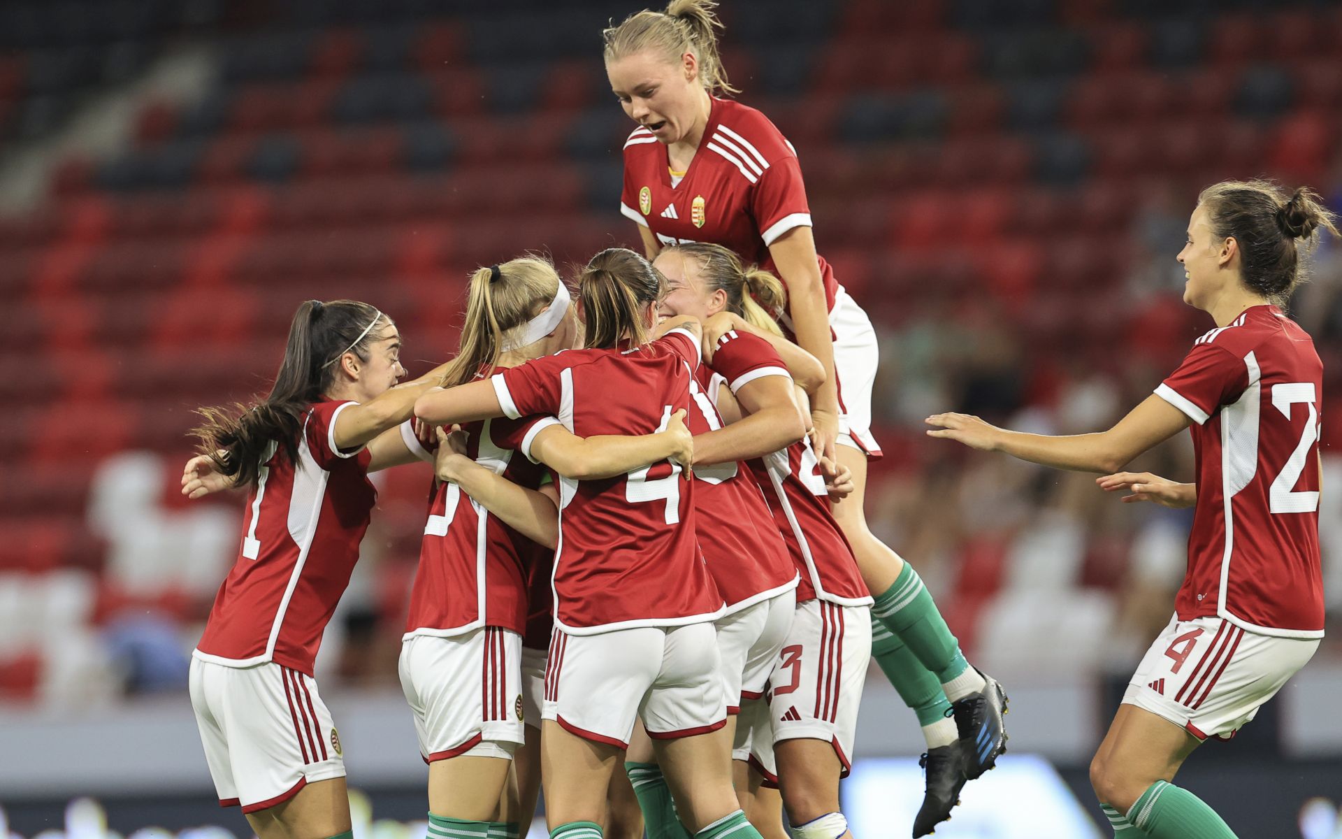 Palakovics szabadrúgásból adott gólpasszt