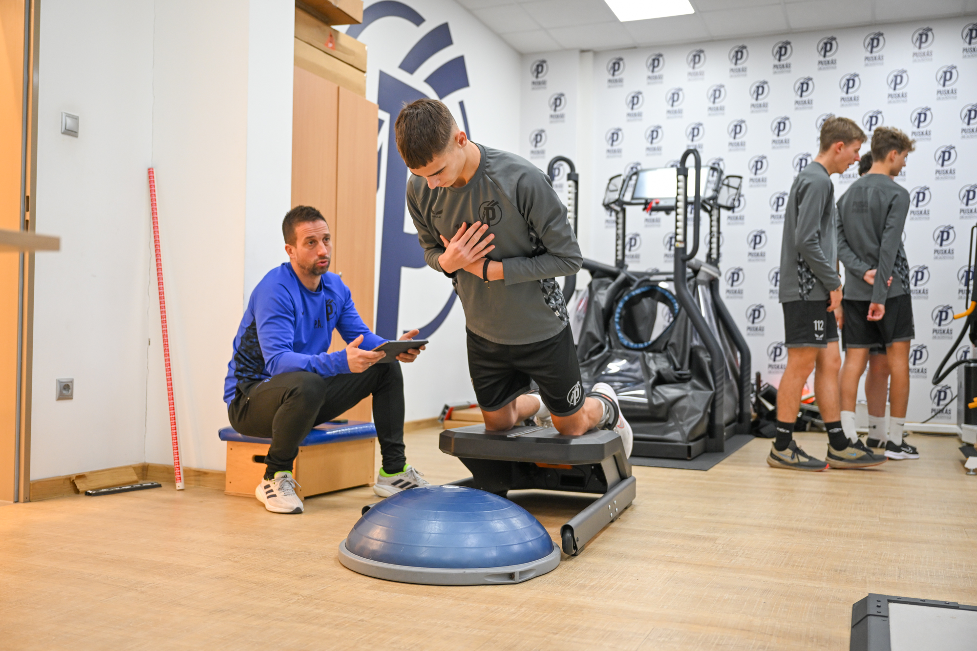 Újabb két korosztály méretett meg