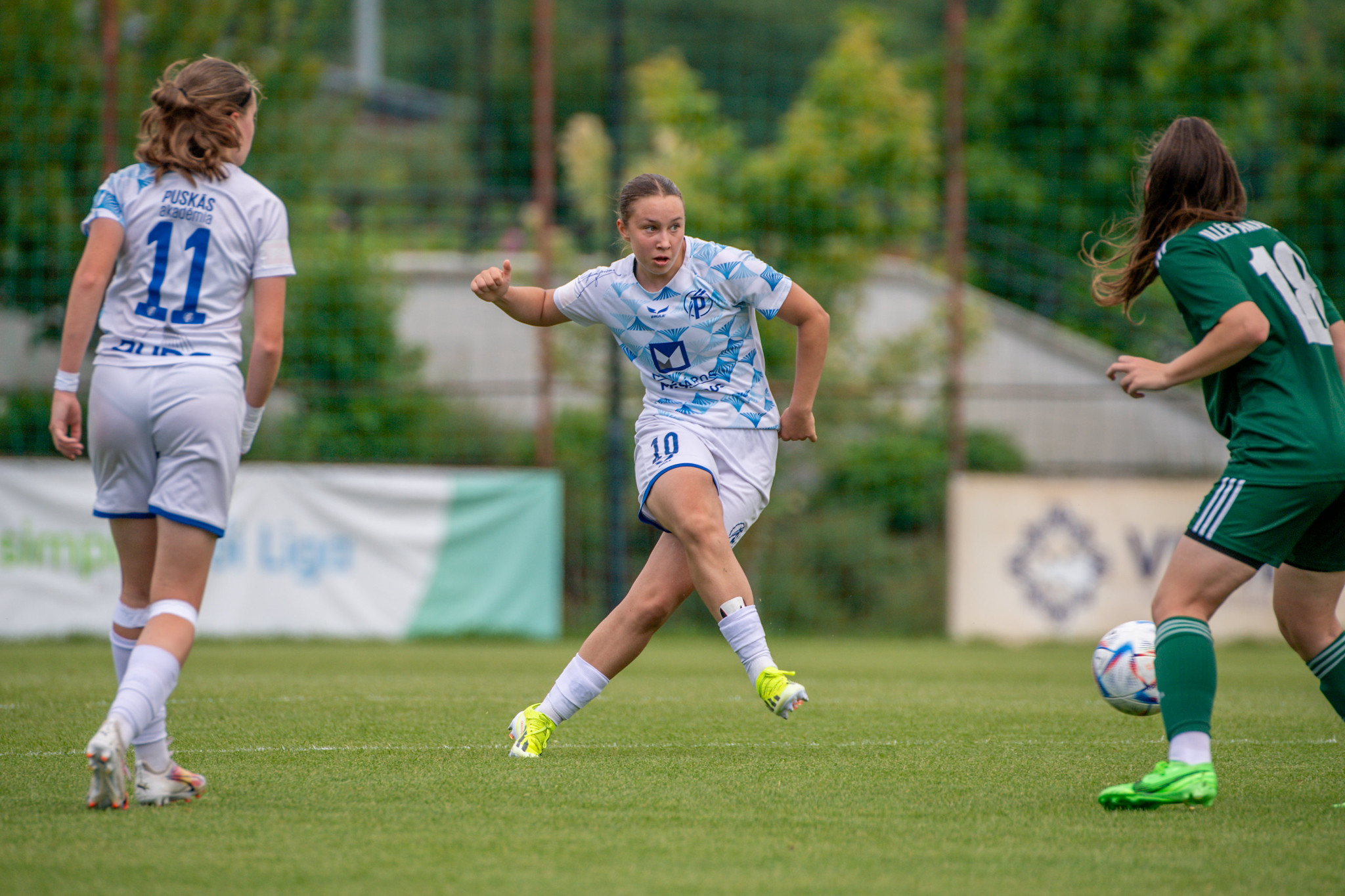 Magabiztos sikerrel zárták az alapszakaszt az U19-es lányok