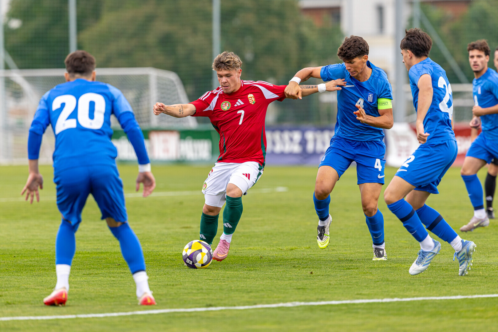 Hárman az U19-es válogatott kezdőcsapatában