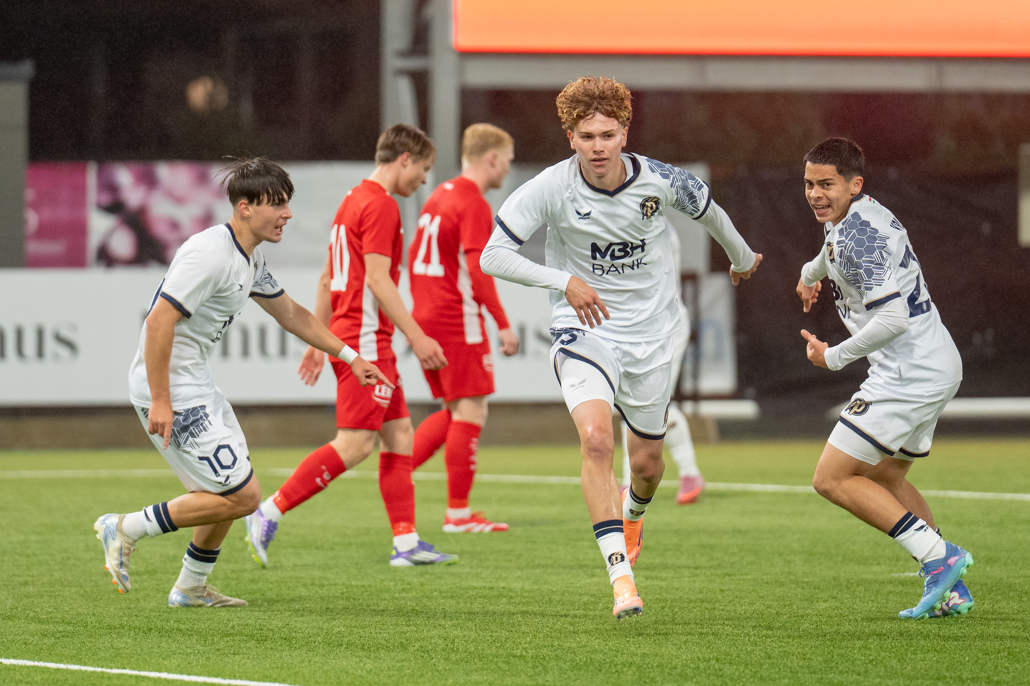 Youth League: Biztató kezdet